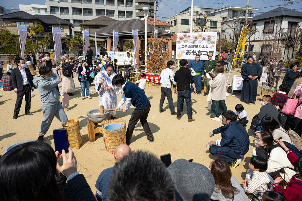 二子山部屋力士とのおもちつき大会 髙翔 芦屋